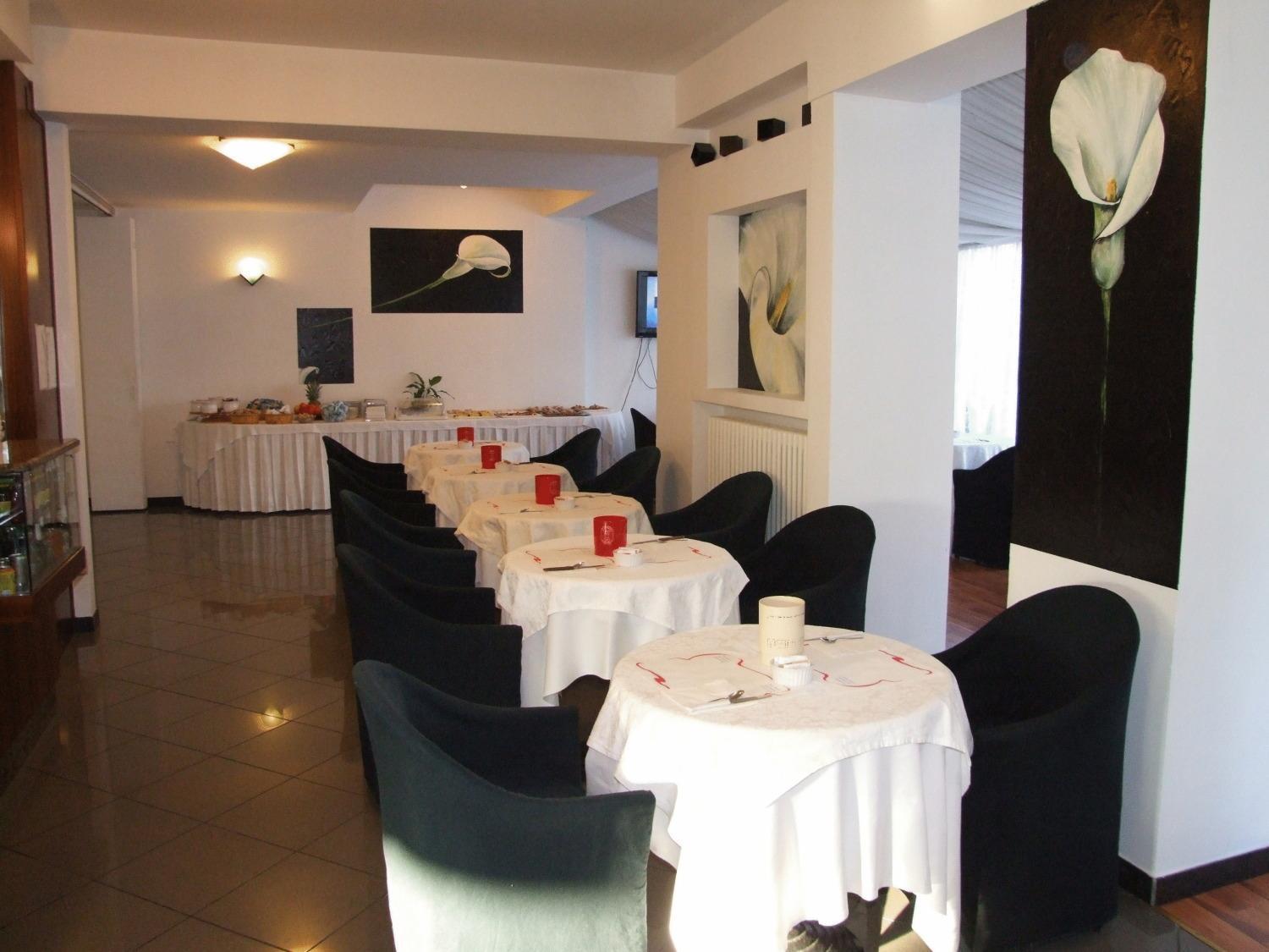 Hotel Mediterraneo Πέζαρο Εξωτερικό φωτογραφία