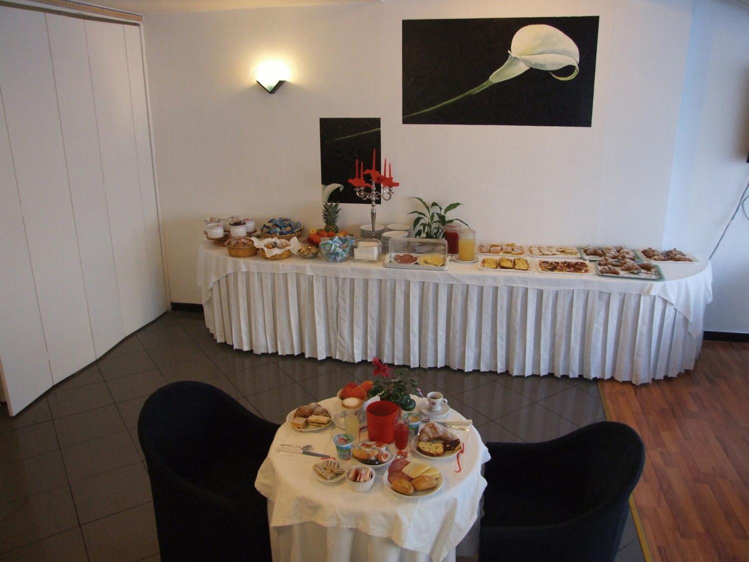 Hotel Mediterraneo Πέζαρο Εξωτερικό φωτογραφία