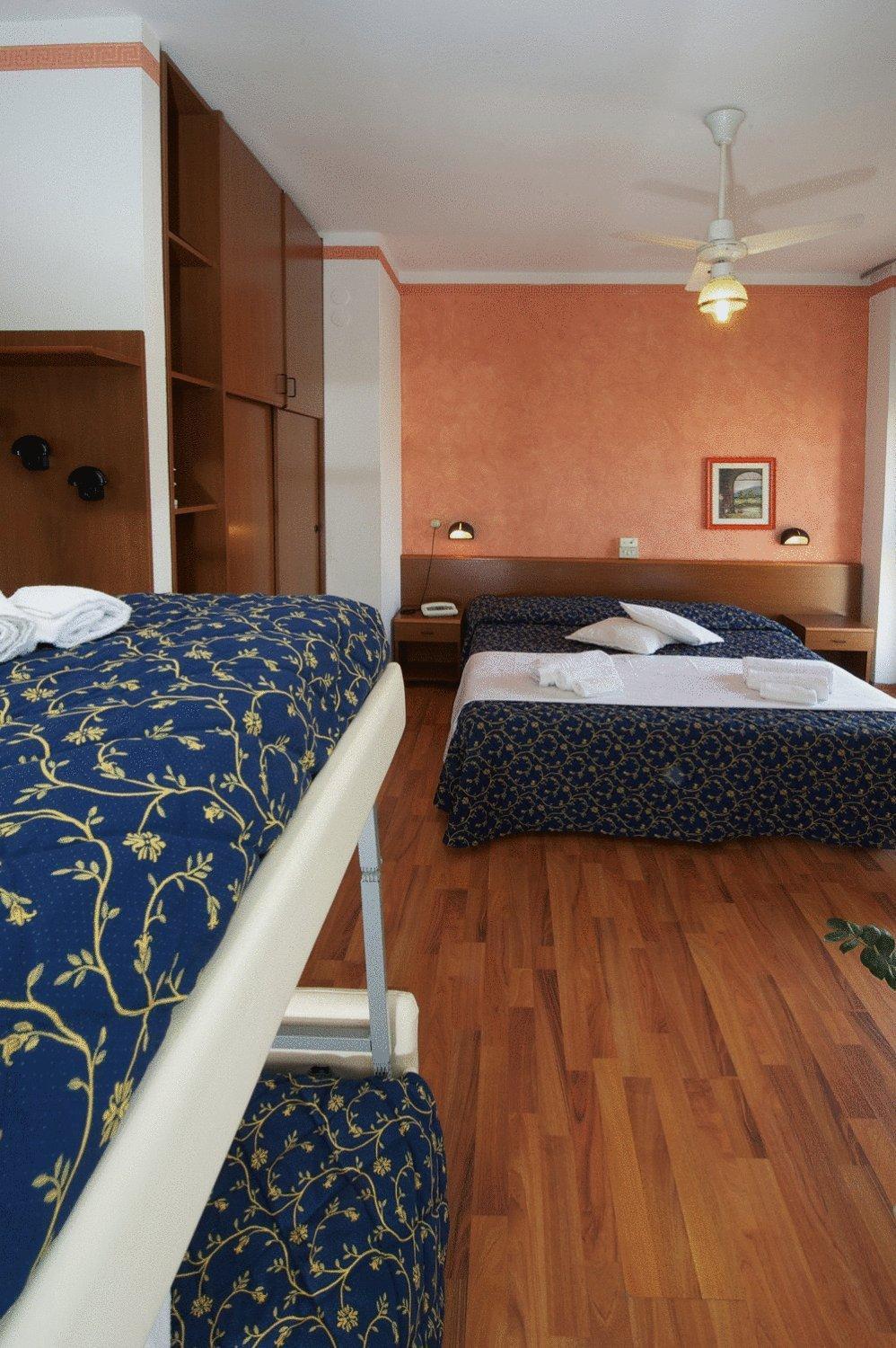 Hotel Mediterraneo Πέζαρο Εξωτερικό φωτογραφία